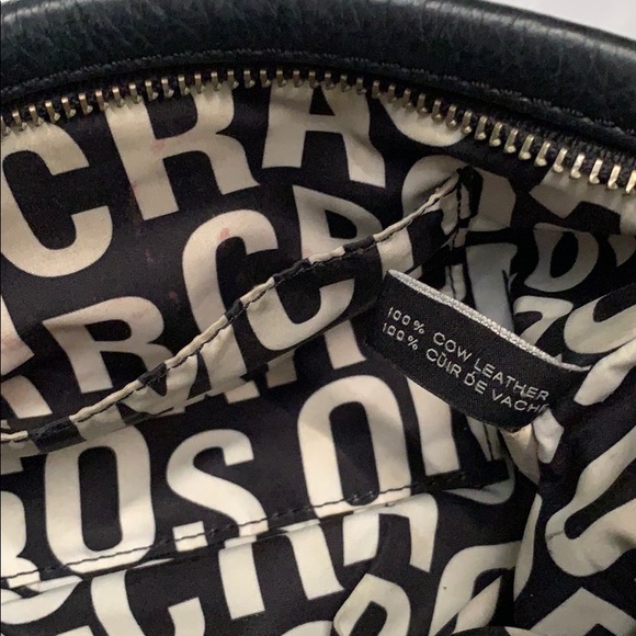 Marc Jacobs leather purse with adjustable strap. - Picture 5 of 9